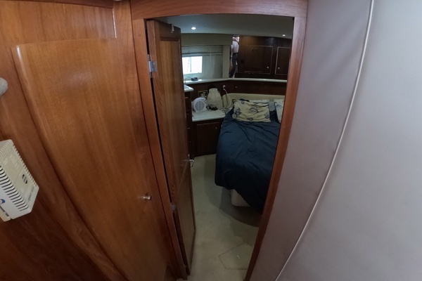 Photo of the 2000 Carver 406 Motor Yacht "BRITER HORIZON"