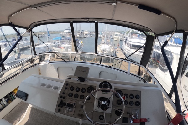 BRITER HORIZON 40ft Carver Yacht For Sale