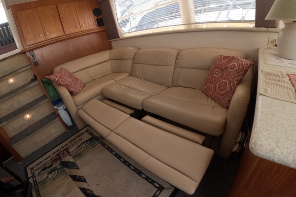 BRITER HORIZON 40ft Carver Yacht For Sale