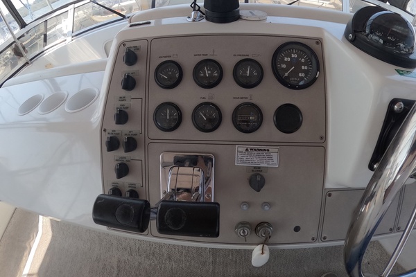 BRITER HORIZON 40ft Carver Yacht For Sale
