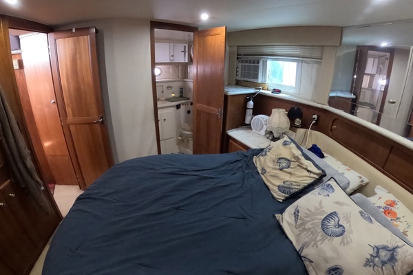 BRITER HORIZON 40ft Carver Yacht For Sale