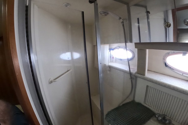 BRITER HORIZON 40ft Carver Yacht For Sale