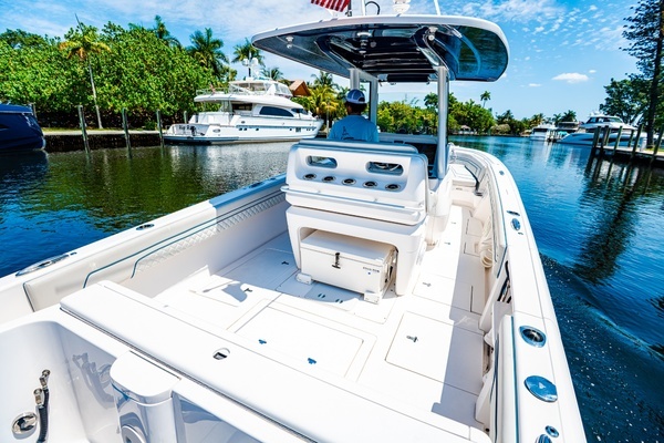 2018 Intrepid 32