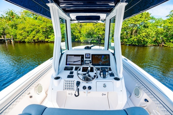2018 Intrepid 32