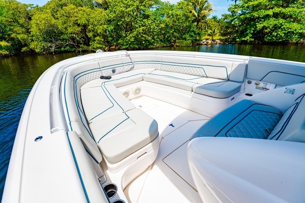 2018 Intrepid 32