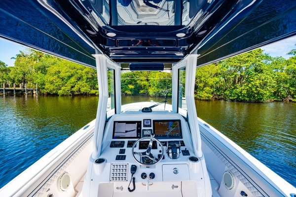2018 Intrepid 32
