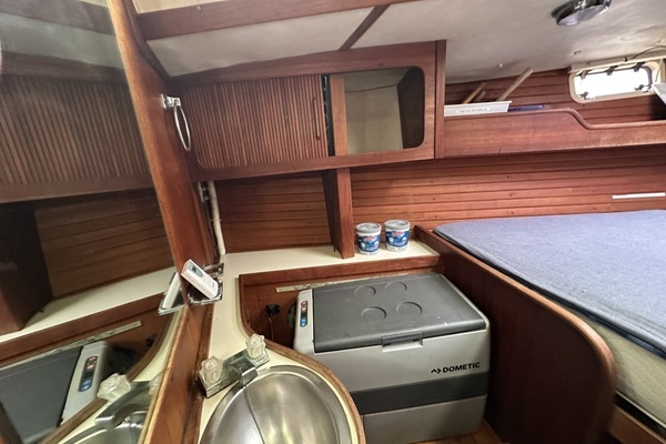 SUNYATA 42ft Sabre Yacht For Sale