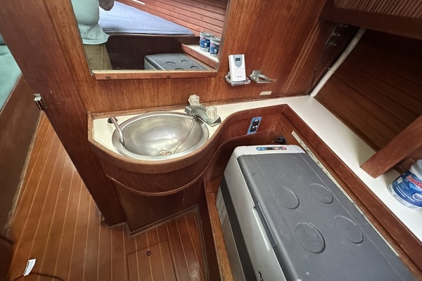SUNYATA 42ft Sabre Yacht For Sale