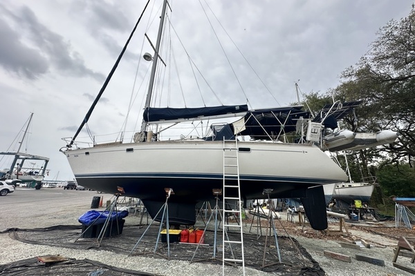 SUNYATA 42ft Sabre Yacht For Sale