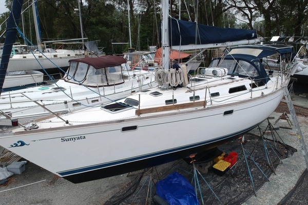 SUNYATA 42ft Sabre Yacht For Sale