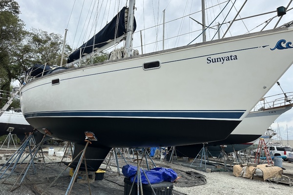 SUNYATA 43ft Sabre Yacht For Sale