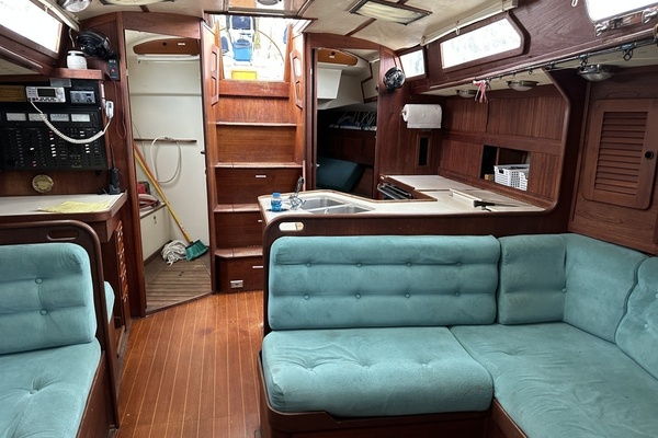 SUNYATA 42ft Sabre Yacht For Sale