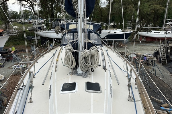 SUNYATA 42ft Sabre Yacht For Sale