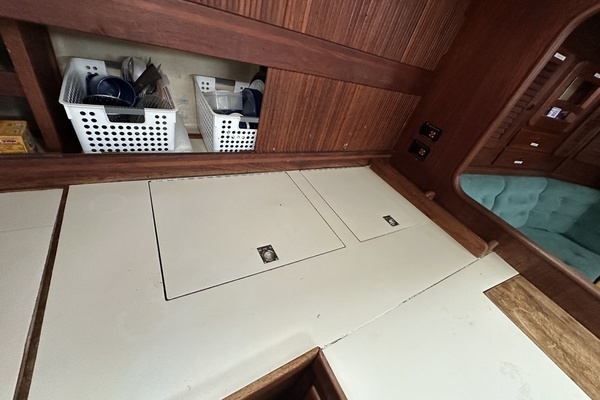 SUNYATA 42ft Sabre Yacht For Sale