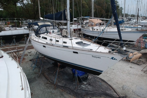 SUNYATA 42ft Sabre Yacht For Sale