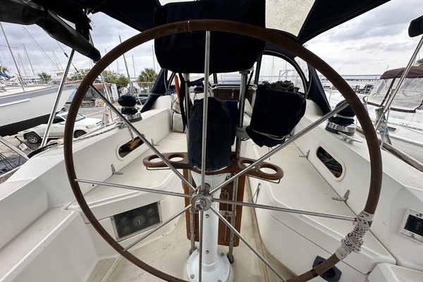 SUNYATA 42ft Sabre Yacht For Sale