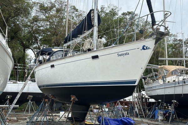SUNYATA 42ft Sabre Yacht For Sale