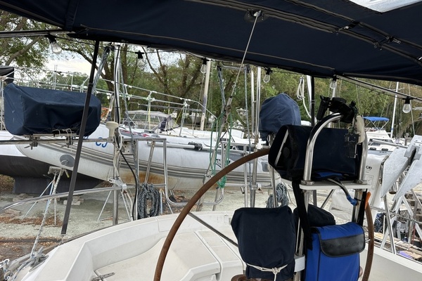 SUNYATA 42ft Sabre Yacht For Sale