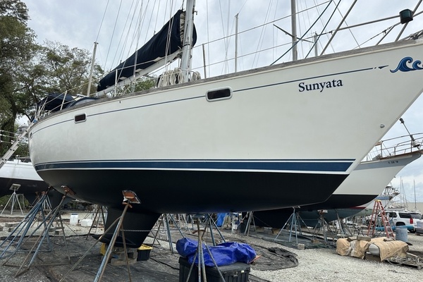 SUNYATA 42ft Sabre Yacht For Sale