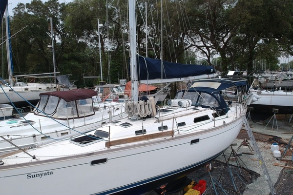 SUNYATA 42ft Sabre Yacht For Sale