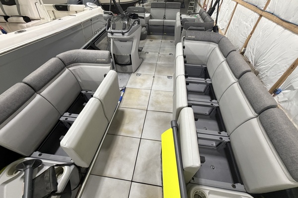 21ft Bombardier Yacht For Sale