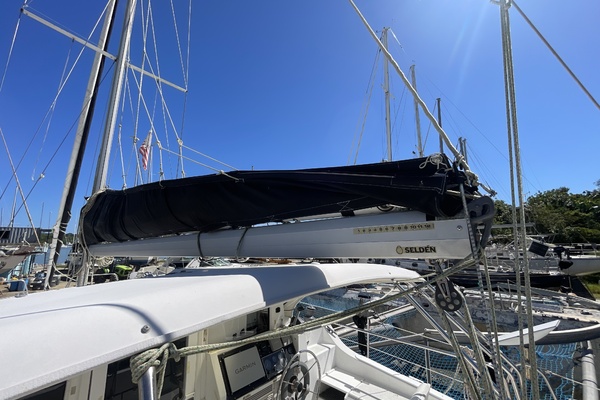 Luffin Life 34ft Gemini Yacht For Sale