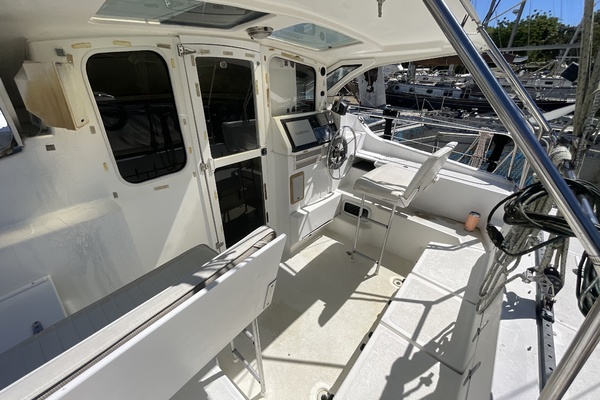 Luffin Life 34ft Gemini Yacht For Sale