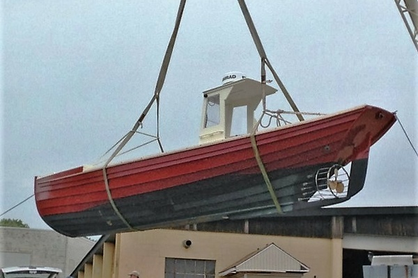 Power Dory in the slings