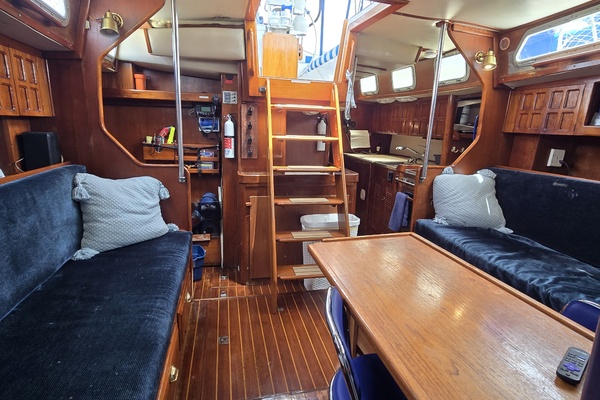 Awilda 42ft Endeavour Yacht For Sale