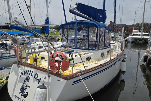 Awilda 42ft Endeavour Yacht For Sale