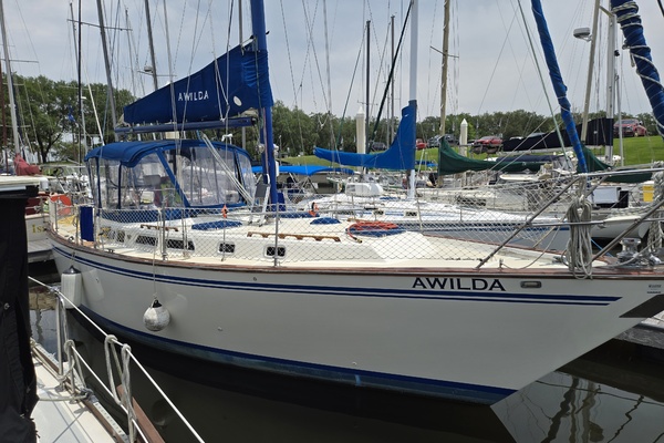 Awilda 42ft Endeavour Yacht For Sale