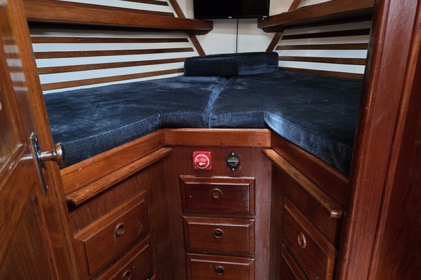 Awilda 42ft Endeavour Yacht For Sale