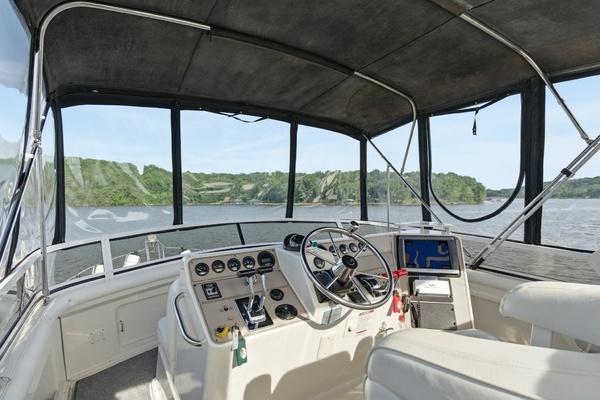 44ft Carver Yacht For Sale