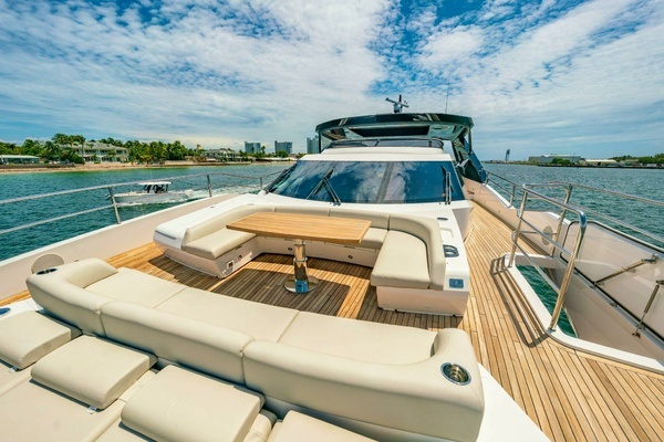 2024 Sunseeker 100