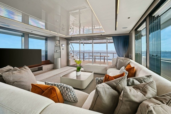 2024 Sunseeker 100