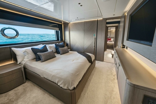 2024 Sunseeker 100