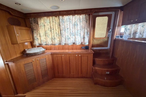 2006 Ocean Alexander 48