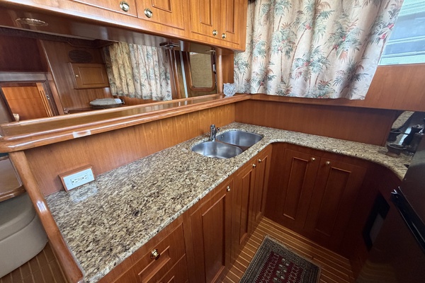 SLOW DANCE 48ft Ocean Alexander Yacht For Sale
