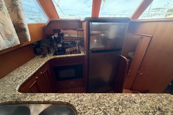 2006 Ocean Alexander 48