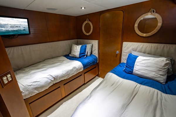 IRON LADY 106ft Broward Yacht For Sale