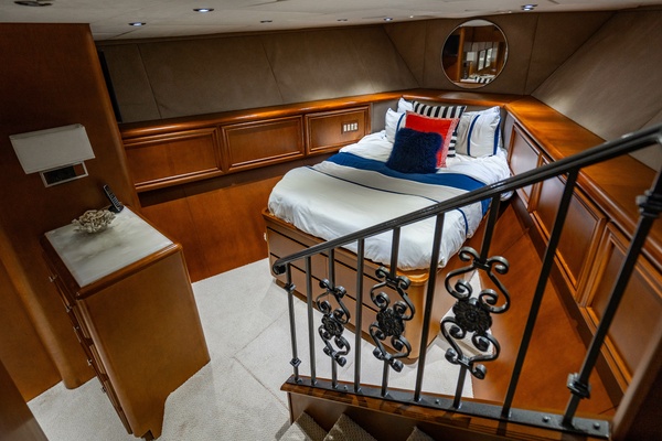 IRON LADY 106ft Broward Yacht For Sale