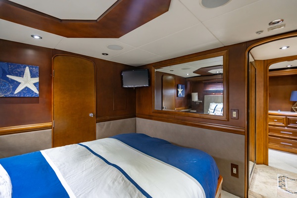 IRON LADY 106ft Broward Yacht For Sale