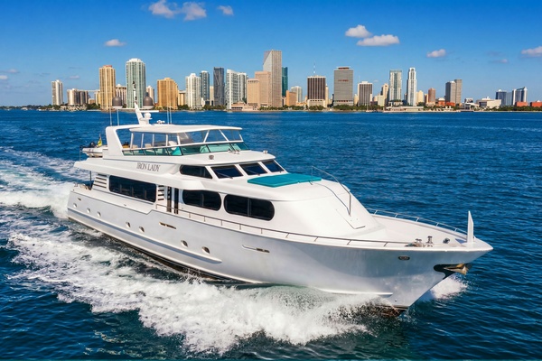 2006 Broward Raised Pilothouse