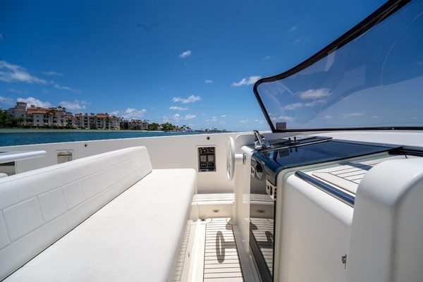 2014 VanDutch 40