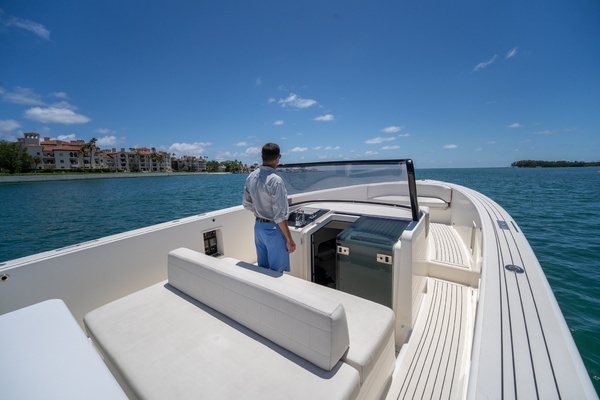 2014 VanDutch 40