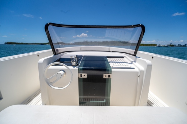 40ft VanDutch Yacht For Sale