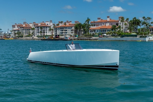 2014 VanDutch 40