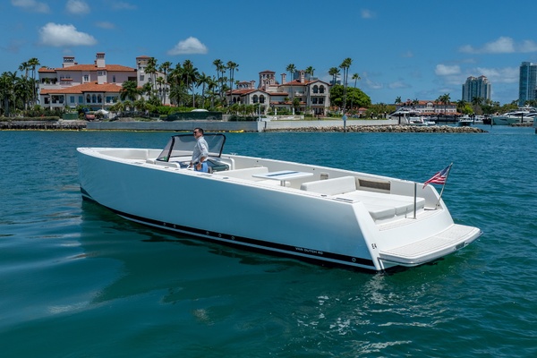 40ft VanDutch Yacht For Sale