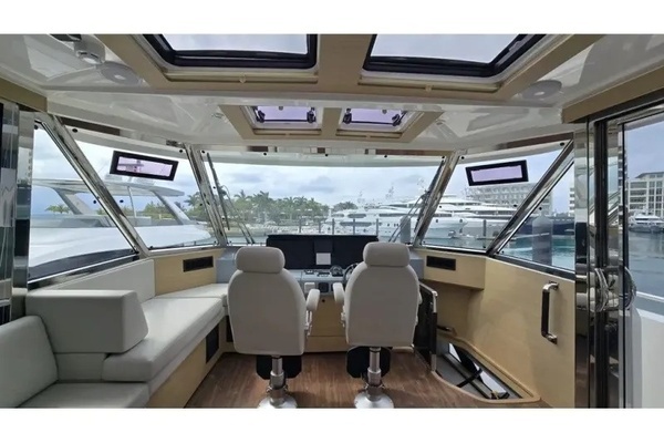 2025 Aquila 54