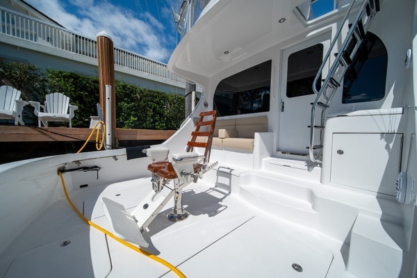 2017 Hatteras 54
